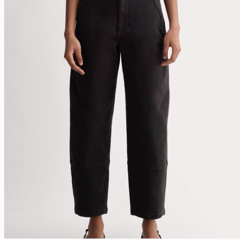Everlane Black Barell Jeans. Size 0